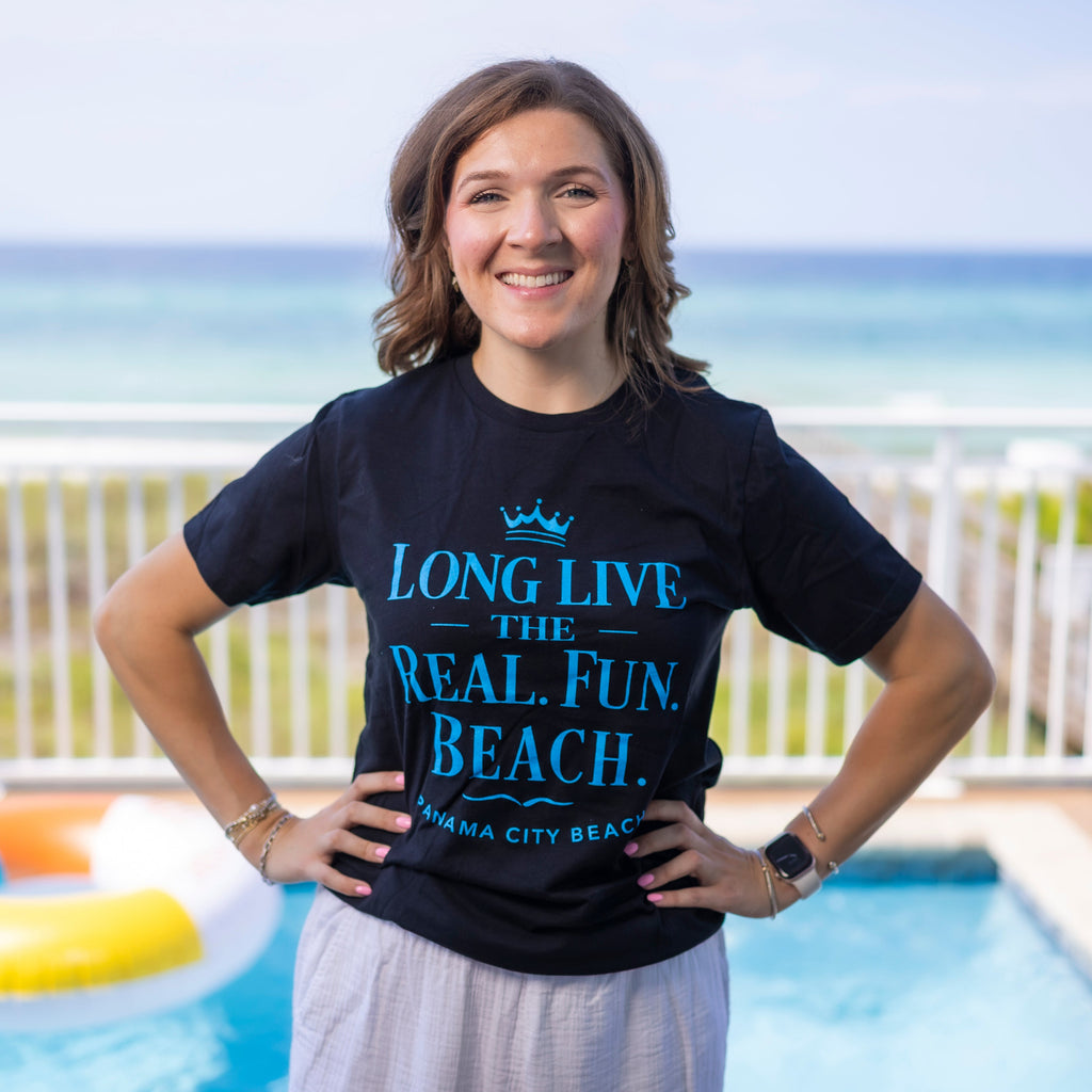 Pirates of the High Seas & Renaissance Fest - Long Live the Real.Fun.Beach. T-Shirt
